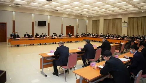 秦偉同志受聘為肥城市人大常委會法律咨詢委員會委員，為法治建設注入新動力